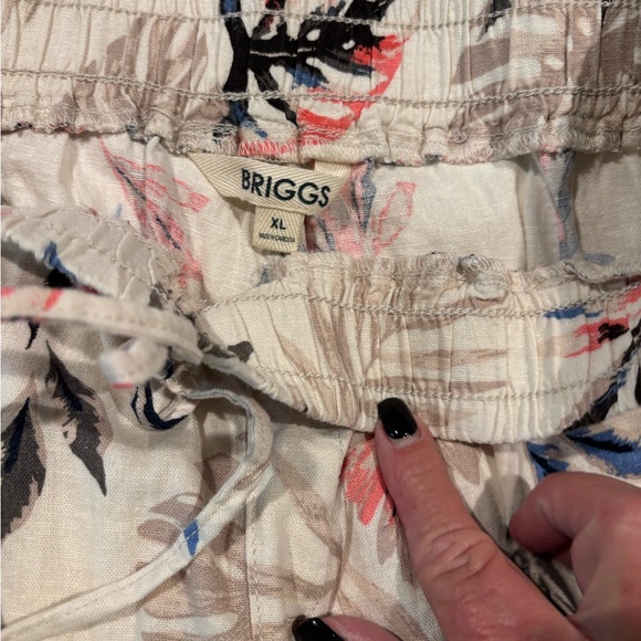 Briggs New York Floral Wide Leg Pants - Cream, Pink, Blue, never wore! - Picture 5 of 6